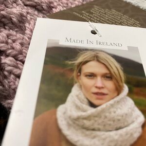 Pink infinity scarf Aran Sweater Market 100% Merino Wool
Made in Ireland